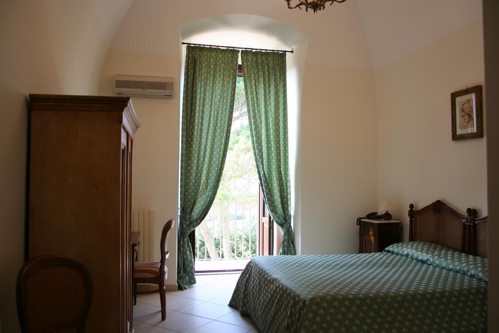فندق جويا ديل كوليفي  Agriturismo Antico Leccio الغرفة الصورة